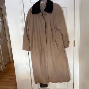 Larry Levine size large tan maxi winter trench coat faux fur collar  back slit